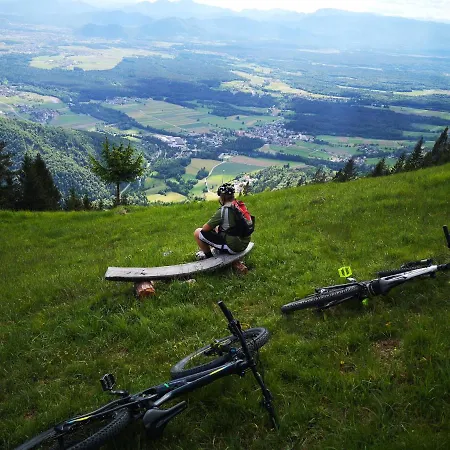 Lipar דירה פרדבור