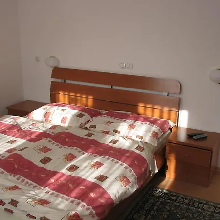 Lipar דירה פרדבור